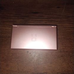 Light pink Nintendo DS Lite