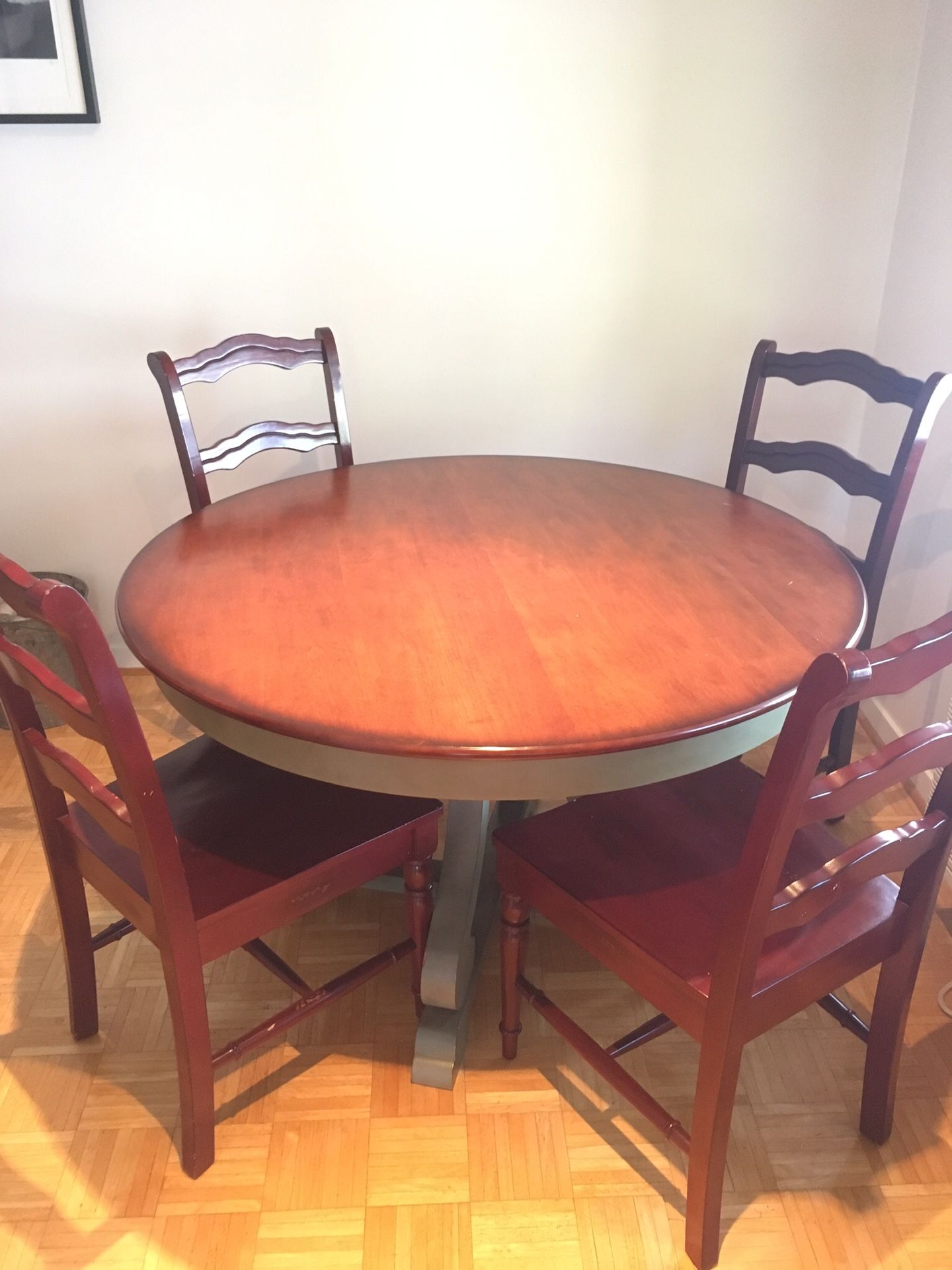 Pier 1 Kitchen Set! Excellent Condition!!!