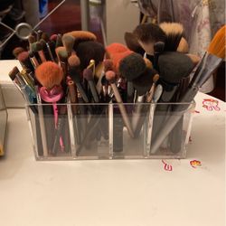 Make Up Brushes 