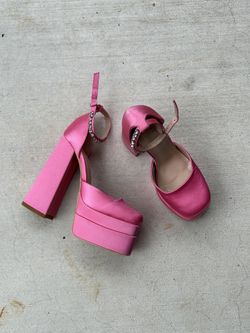 Pink Bratz-Style Platform Heels – Size 6