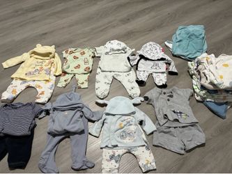 Premie/Newborn clothes & sets