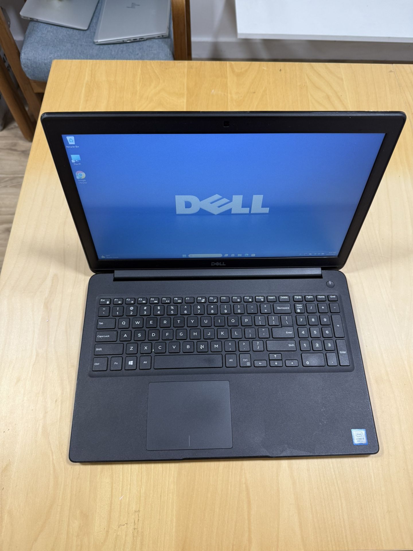 DELL 15.6 inch screen win 11 i5 processor