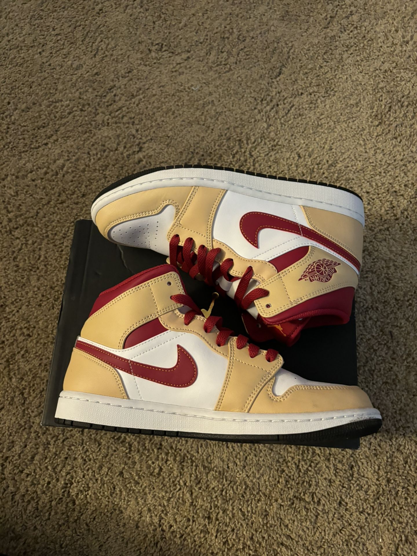 Jordan 1 Mid