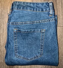 Navy Chadwick Brand New Size 8 Women’s pants - Read Description