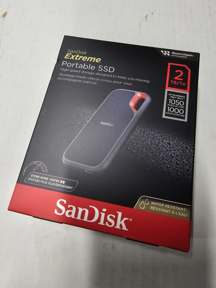 Brand New scandisk extreme portable ssd 2T