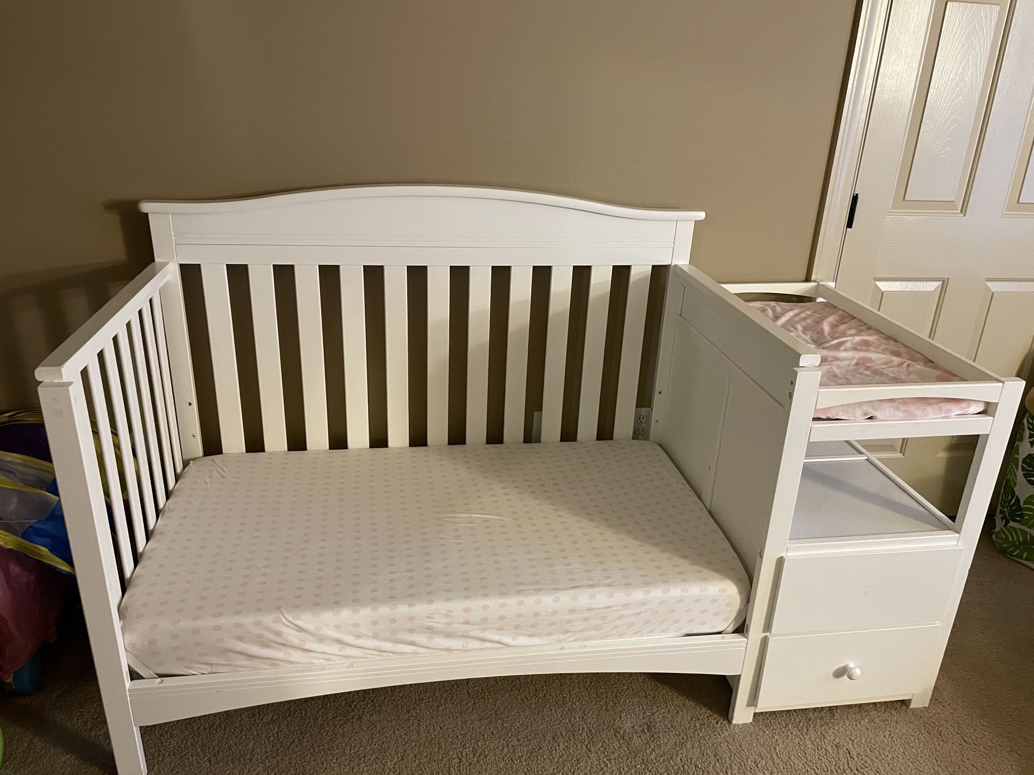 Baby Crib With Changing Table - Bed Convertible