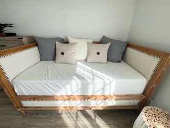 Cairo Twin Upholstered Daybed