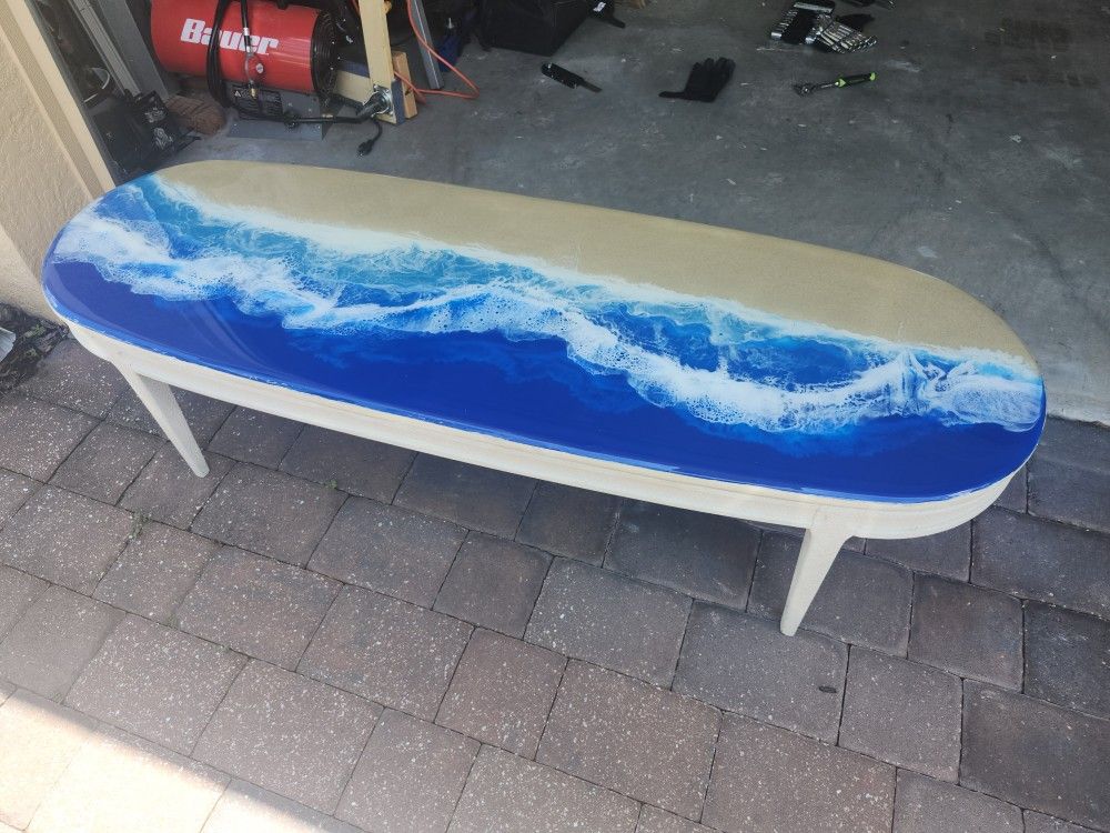 Ocean Wave Table CEsd