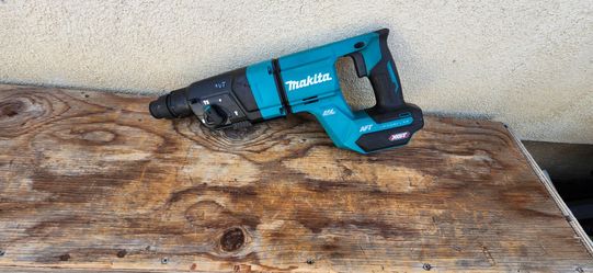 Makita Rotary Hammer 40v avt Tool Only