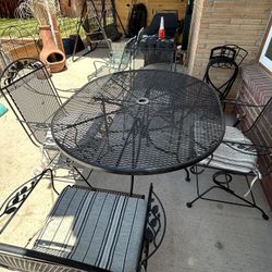 Metal Table And Chairs 