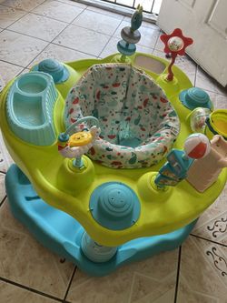 Evenflo exersaucer