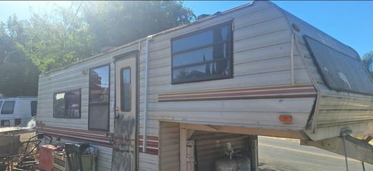 Vintage Ford Fifth-Wheel Travel Trailer 1984