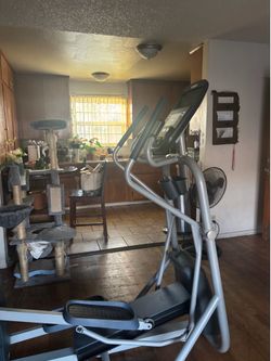 EFX elliptical PRECOR