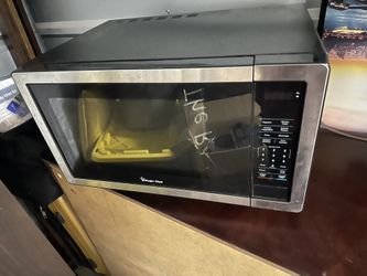Magic Chef 1.1 cu. ft. Countertop Microwave in Stainless Steel with Digital Touch