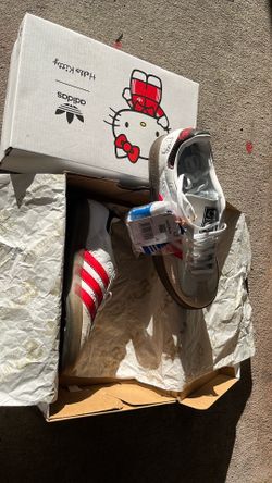 Adidas Originals x Hello Kitty Sneakers – Special Edition w/ Bo