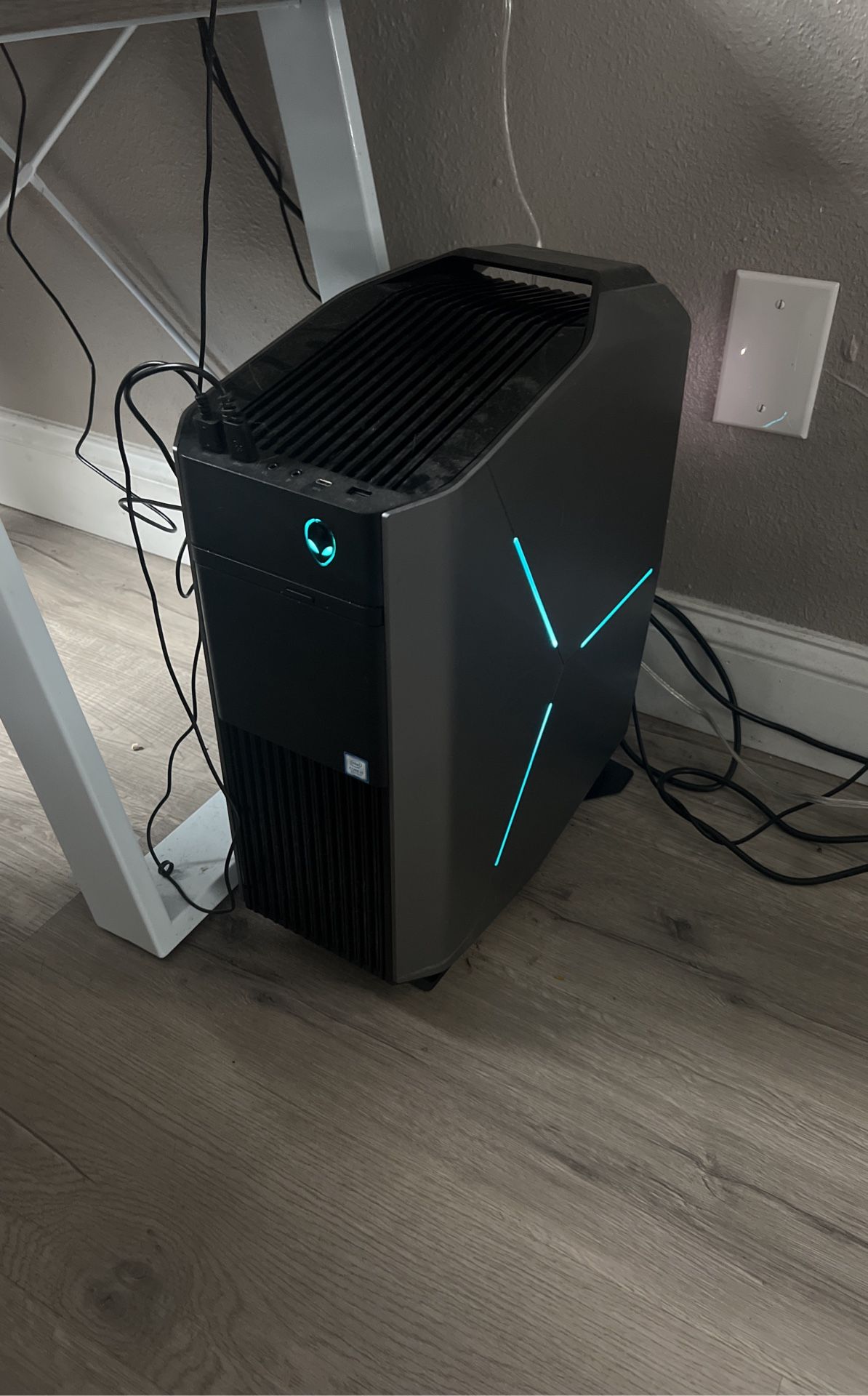 Alienware Aurora R8 (FULL SETUP)