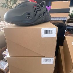Adidas Yeezy Foam Runner Onyx Sizes 7M, 10M, & 11M