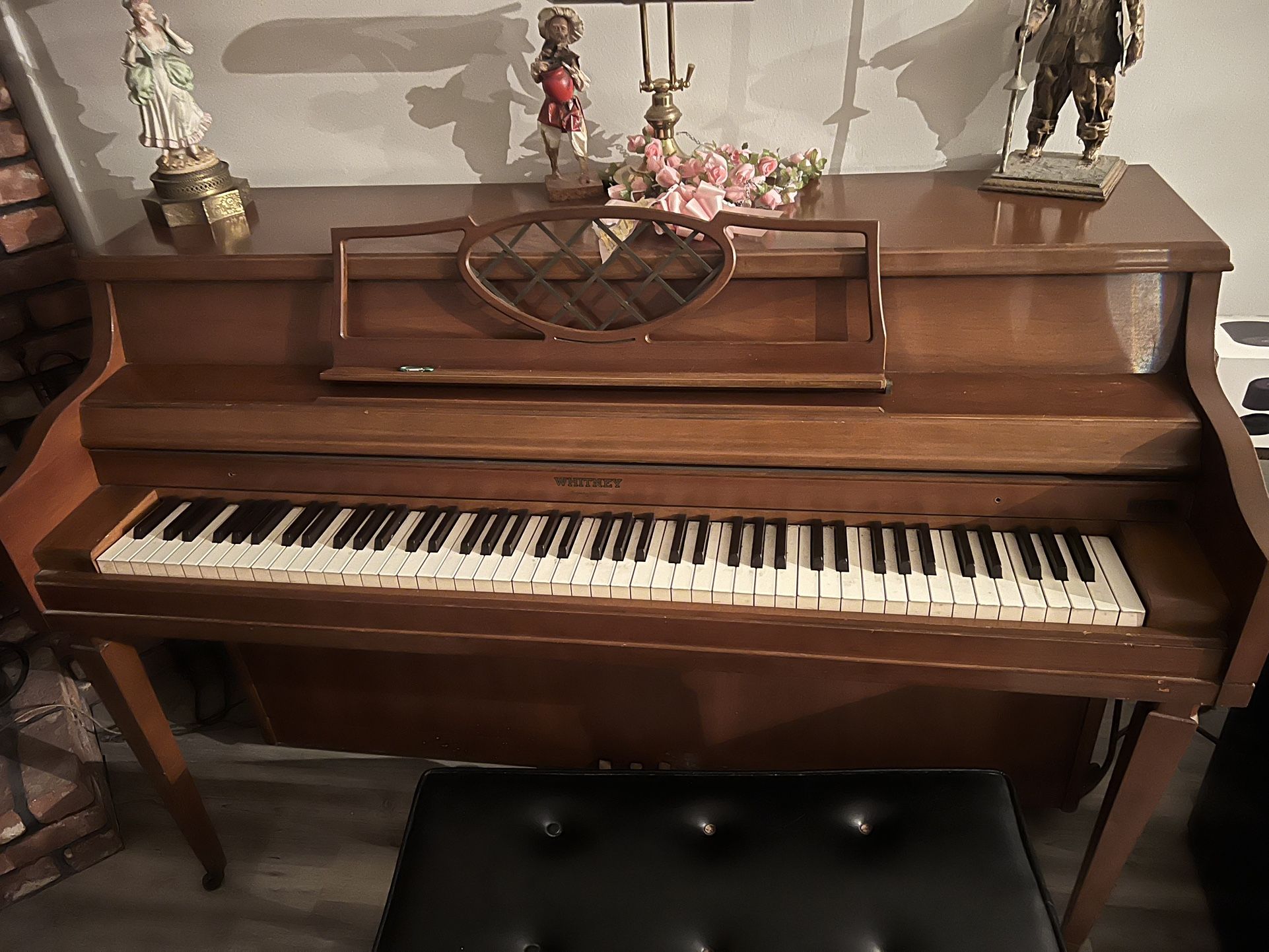Upright Piano - Fully Functional