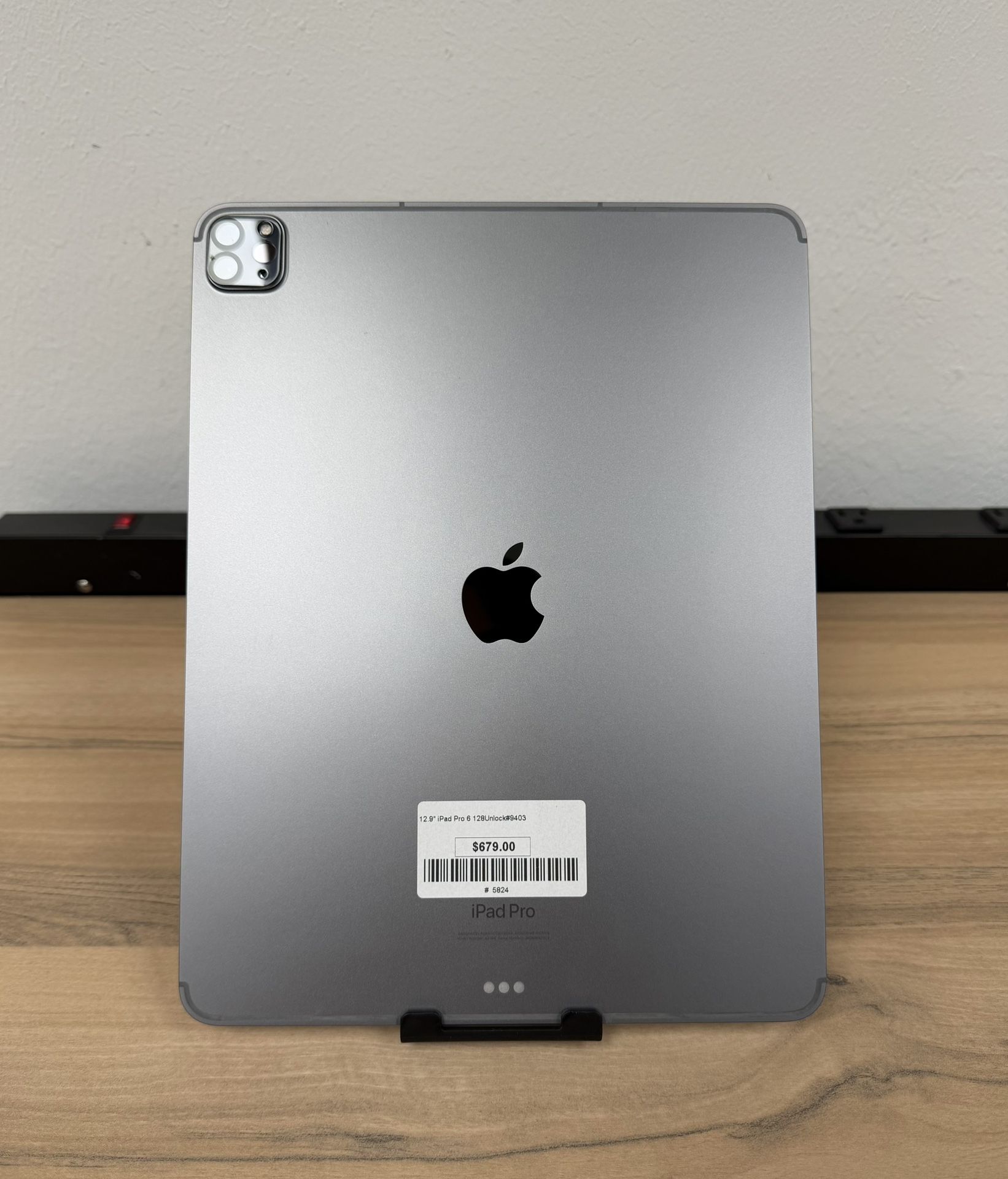 iPad Pro M2 12.9" 128GB Unlock**WiFi And Cellular 