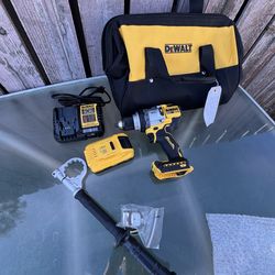 Dewalt 20V Max XR 3-Speed 1/2” Hammer Drill with 4.0Ah powerstack Battery/ New