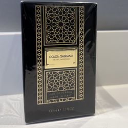 Dolce & Gabbana Velvet Zafferano UAE Edition Very rare!!