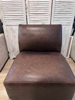 Set Mitchell Gold Brown Leather Armless Accent Chair