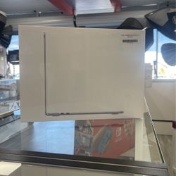 2022 13”MacBook Air M2 256ssd