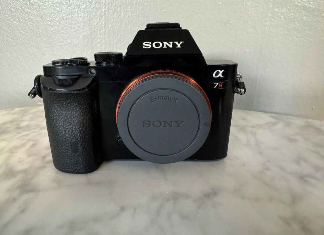 Sony Alpha A7R 36.4MP Digital Camera 