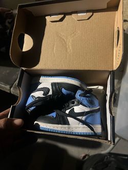 Nike Air Jordan 1 Retro High Toddler Sneakers