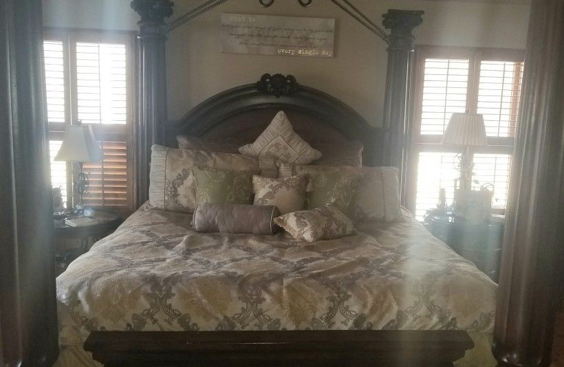King Comforter, Pillows, And Curtain Set