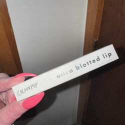 Ultra Blotted Lip 