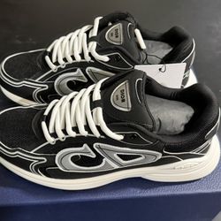 Size 10 Dior B30 (black)
