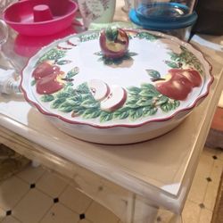 Apple Pie Keeper With Lid
