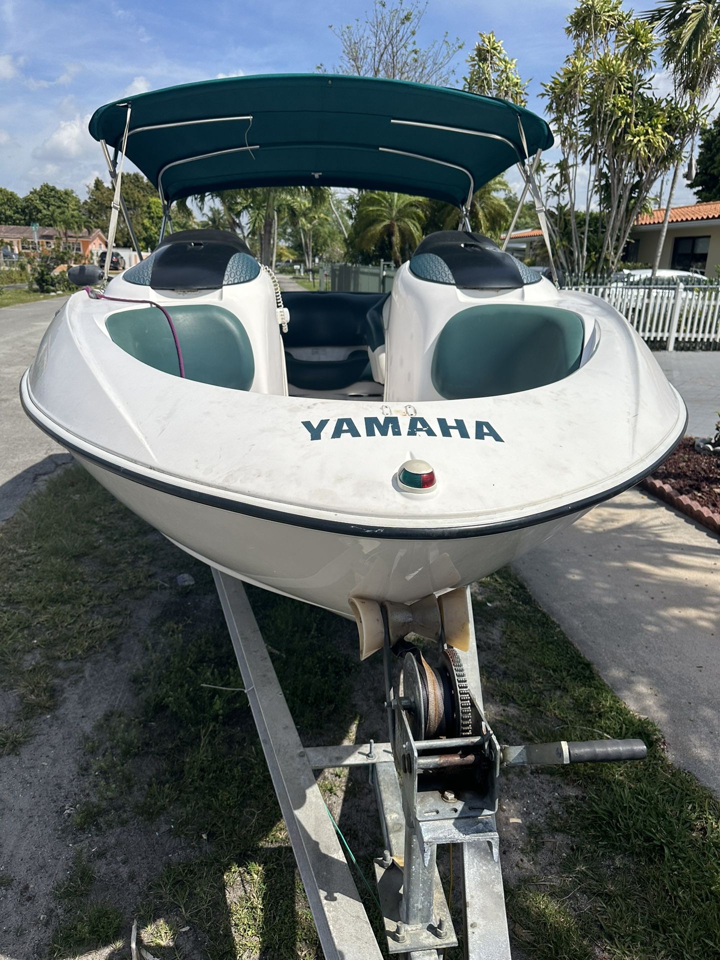 2003 Yamaha Jet boat La 2000. Jet ski