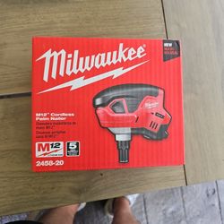 Milwaukee
M12 12-Volt Lithium-Ion Cordless Palm Nailer (Tool-Only)