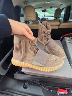 Yeezy 750 chocolate