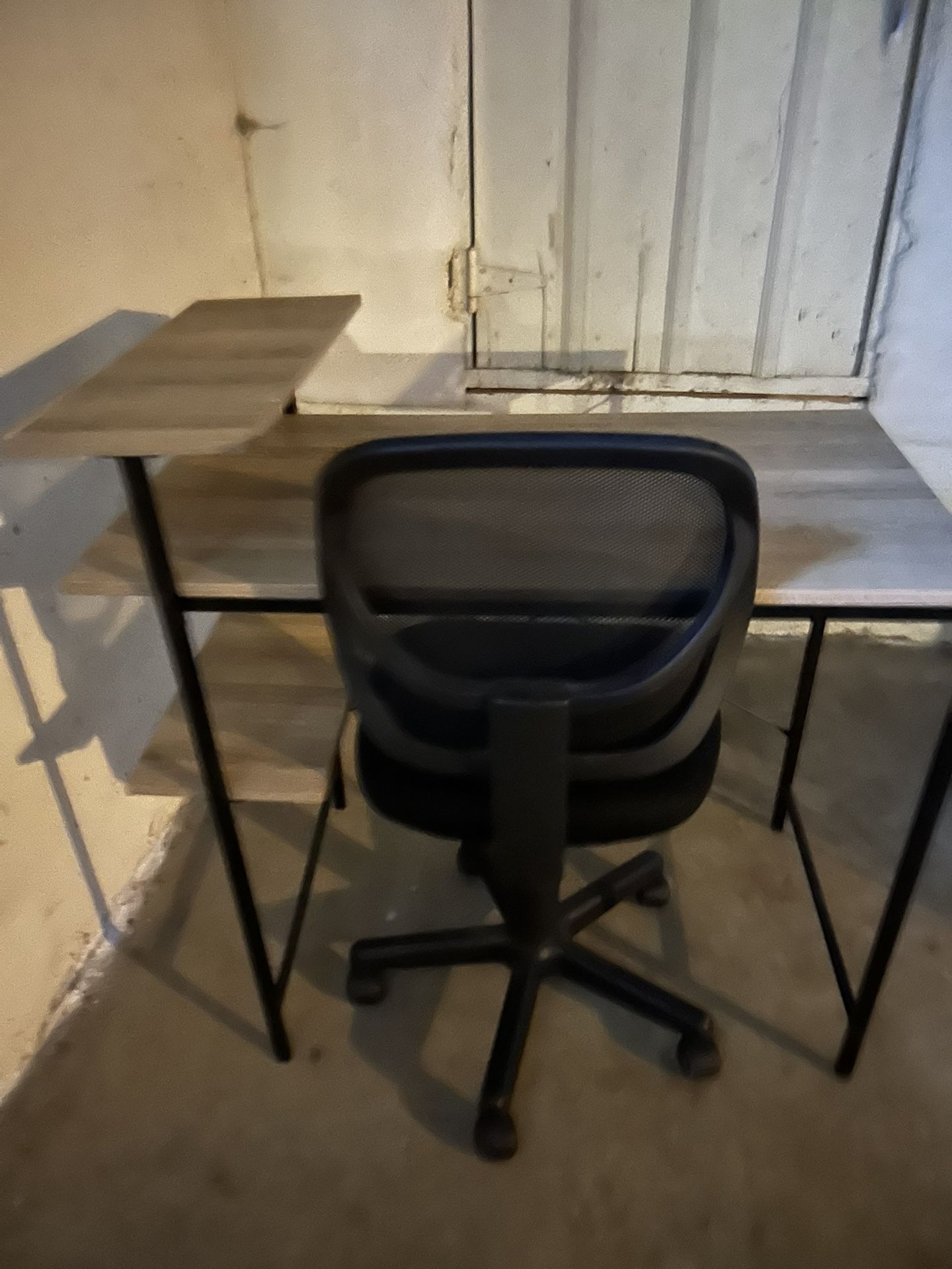 Small Desk And Chair