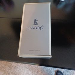 Iladro.  Fawn Suprize 