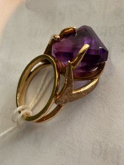 10K Topaz Ring Size 5