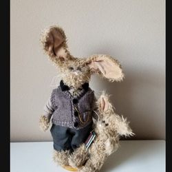 THE BEARINGTON COLLECTION W/ Original Stand 17" Tall NEW!