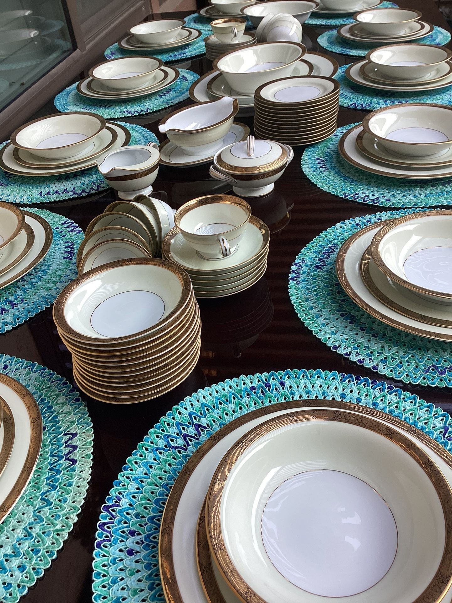 Vintage Noritake China "Goldkin" 5675 - 90+ Piece Set