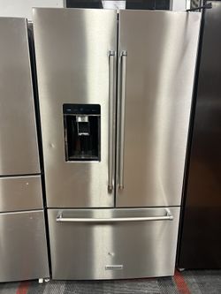 Refrigerador 3 Puertas Paneles/Dispensadores Digitales (kitchenAid) 2025