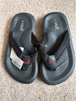 New Child flip flops size 2