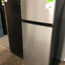 Vissani MDFF7SS 7.1 cu. ft. Top Freezer Refrigerator