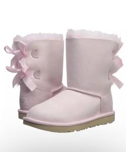 UGG GIRLS KIDS CLASSIC BAILEY BOW SHORT SEASHELL PINK BOOTS GIRL SIZE 2