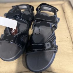 Khombu Shoes Size 9