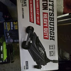 BRAND NEW 3 TON JACK - FIRM PRICE