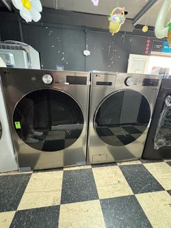 LG Front Load Washer and Dryer Set