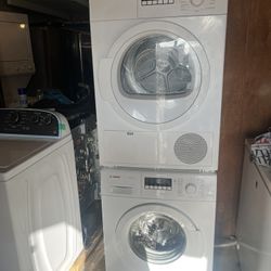 Bosh Washer  And Dryer Set 