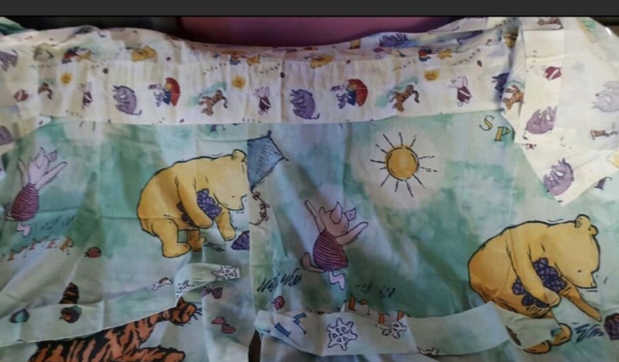 Classic Winnie the Pooh curtain set